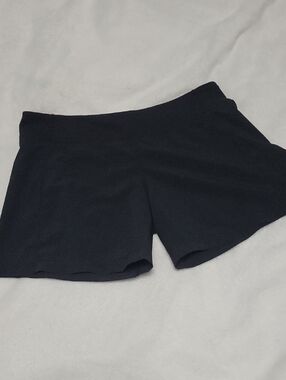 Lululemon Size 8 Black Shorts